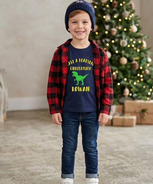 Personnalisé Avoir un Noël rugissant avec le nom ! T-shirt pour enfants