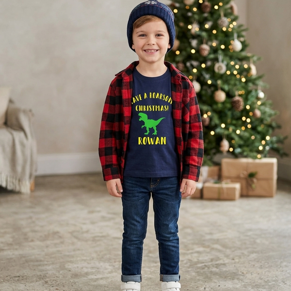 Personnalisé Avoir un Noël rugissant avec le nom ! T-shirt pour enfants