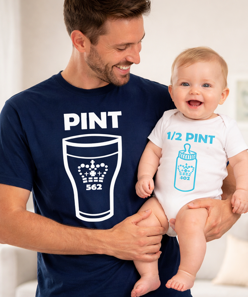 Ensemble t-shirt pinte unisexe bleu marine et body bébé demi-pinte blanc (imprimé bleu) 