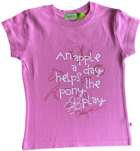 Une pomme par jour aide le poney à jouer T-shirt rose