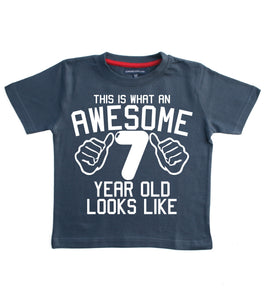 T-shirt pour enfant This What an Awesome 7 Year Old Looks Like 