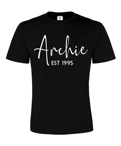T-shirt unisexe Signature personnalisé avec nom et année 