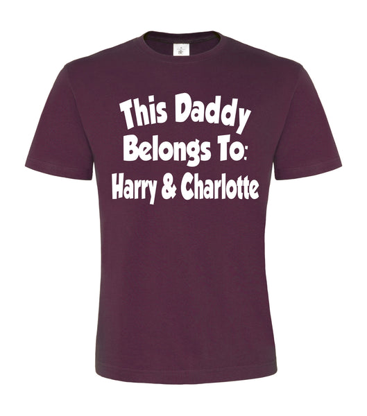 Ce papa appartient à ... D2 T-shirt unisexe