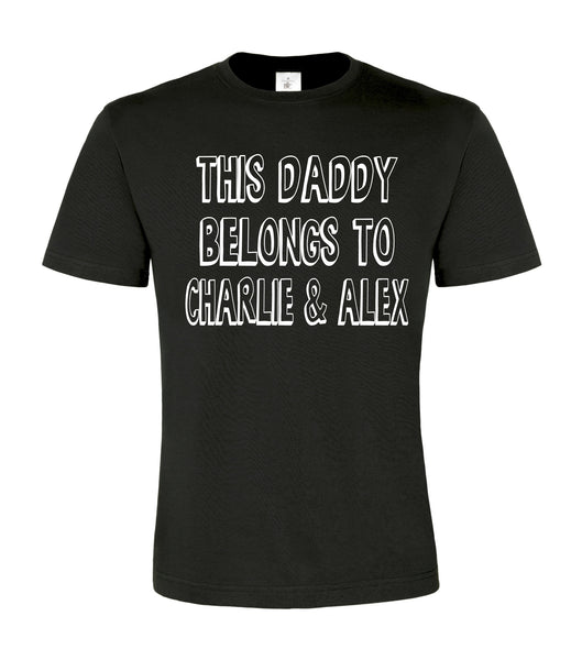 T-shirt unisexe personnalisé 'Ce papa appartient à...' D2 