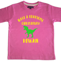 Personnalisé Avoir un Noël rugissant avec le nom ! T-shirt pour enfants