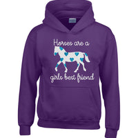 Les chevaux sont un sweat à capuche Girls Best Friend (D2) avec des cœurs bleus étincelants ! 