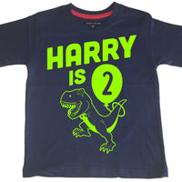 T-shirt personnalisé d'enfants de dinosaure d'anniversaire avec le nom et l'âge