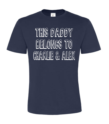 T-shirt unisexe personnalisé 'Ce papa appartient à...' D2 