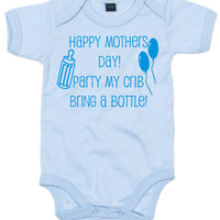 Bonne fête des mères dans mon berceau Apportez une bouteille Body bébé 