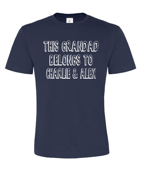 Personnalisé ce grand-père appartient à ... T-shirt unisexe bleu marine 