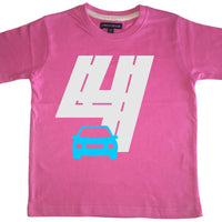 T-shirt pour enfant Bubblegum Pink Birthday Racetrack avec paillettes blanches et imprimé bleu